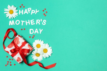 Картинка праздничные день+матери ромашки надпись подарок