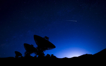 Картинка космос разное другое радиотелескоп силуэт ночь небо