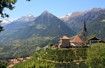 Картинка merano italy города пейзажи south tyrol мерано италия больцано южный тироль горы церковь долина