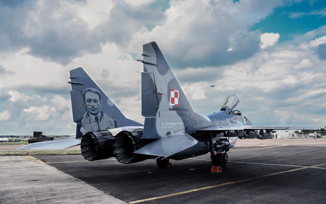 Обои картинки фото авиация, боевые, самолёты, аэрография, миг-29