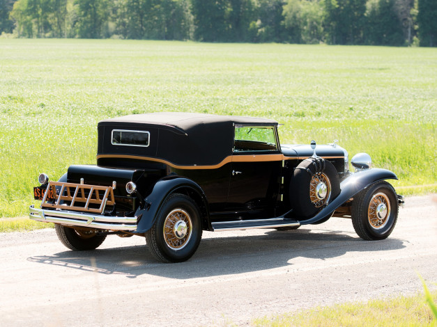 Обои картинки фото автомобили, chrysler, темный, 1931г, cg, waterhouse, victoria, convertible, imperial