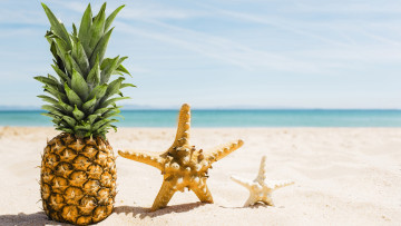 обоя еда, ананас, пляж, песок, звезда, морская