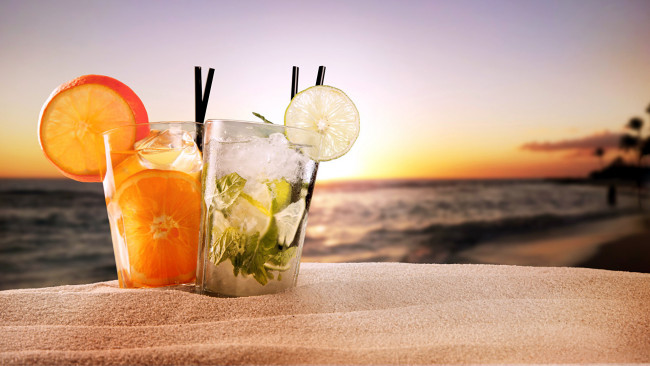 Обои картинки фото еда, напитки,  коктейль, пляж, песок, коктейли, лед
