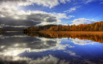 Картинка природа реки озера желтая горы лес река листва осень
