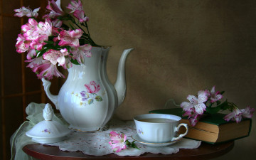 Картинка еда напитки +Чай натюрморт цветы посуда книга альстромерия кофе кофейник винтаж текстура