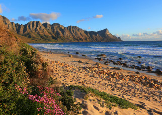 Картинка природа побережье море горы камни песок