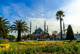 Картинка турция города -+мечети +медресе цветы храм люди пальмы
