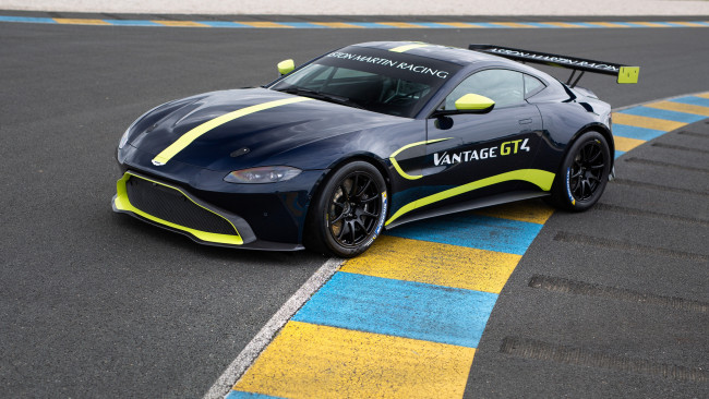 Обои картинки фото 2018 aston martin vantage gt3, автомобили, aston martin, трек, gt3, купе, спортивный, vantage, aston, martin, 2018