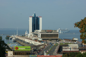 Картинка одесса морской вокзал города улицы площади набережные море корабли небо