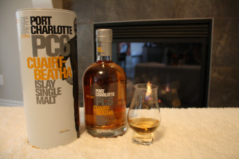 Картинка whisky бренды port charlotte бокал бутылка виски
