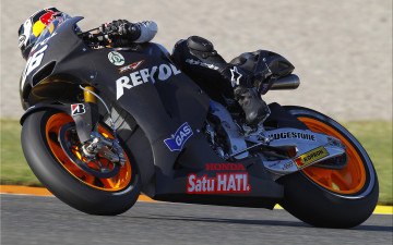 Картинка motorcycle racing спорт мотоспорт гонщик трек скорость мотоцикл
