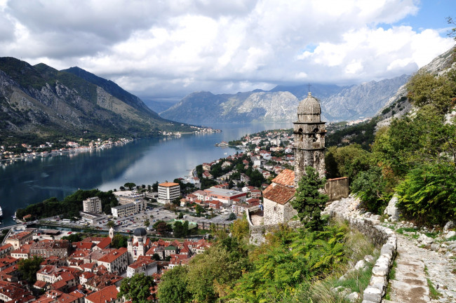 Обои картинки фото котор, Черногория, города, панорамы, горы, крыши