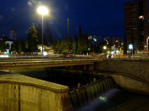 Картинка испания андалусия гренада города огни ночного дома река мост ночь
