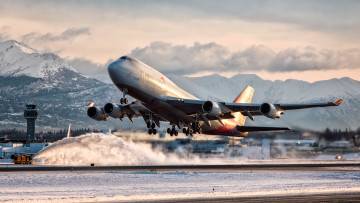 обоя boeing 747, авиация, грузовые самолёты, авиалайнер