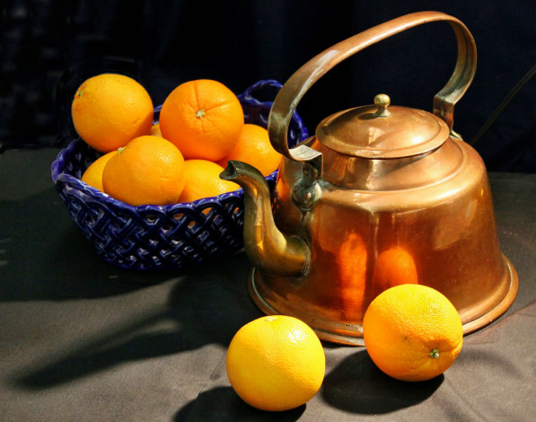 Обои картинки фото еда, цитрусы, чайник, апельсины