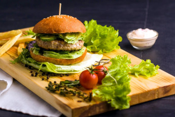 Картинка еда бутерброды +гамбургеры +канапе помидоры котлета булочка салат гамбургер
