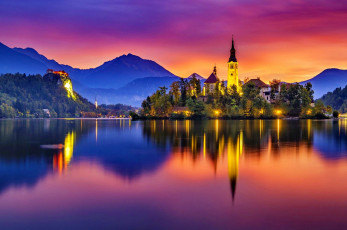 Картинка города блед+ словения горы озеро замок церковь ночь огни