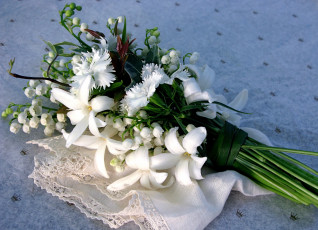 Картинка цветы букеты композиции белый гвоздики ландыши