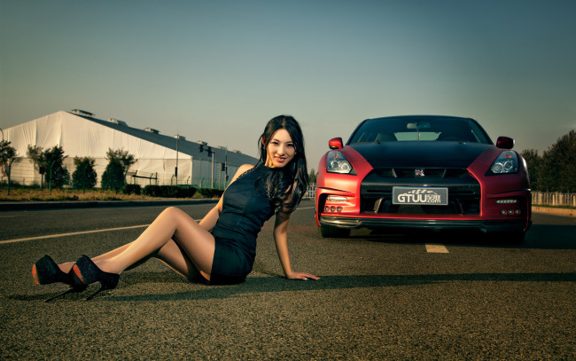 Обои картинки фото автомобили, авто с девушками, азиатка, автомобиль, девушка, красный, nissan, gt-r