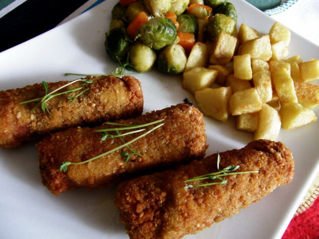 Обои картинки фото еда, мясные блюда, овощи, биточки, картофель
