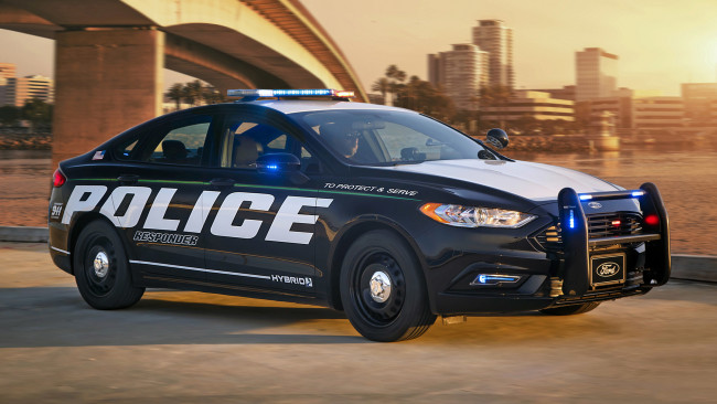 Обои картинки фото ford police responder hybrid sedan 2017, автомобили, полиция, 2017, sedan, hybrid, police, responder, ford