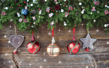 Картинка праздничные ёлки шарики снеговики елка звезда сердце
