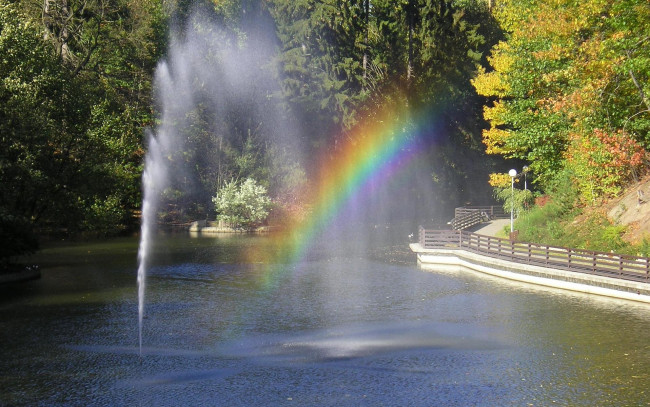 Обои картинки фото природа, парк, озеро, фонтан, радуга