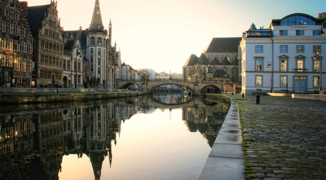 Обои картинки фото города, - улицы,  площади,  набережные, вечер, небо, мост, набережная, река, канал, дома, бельгия