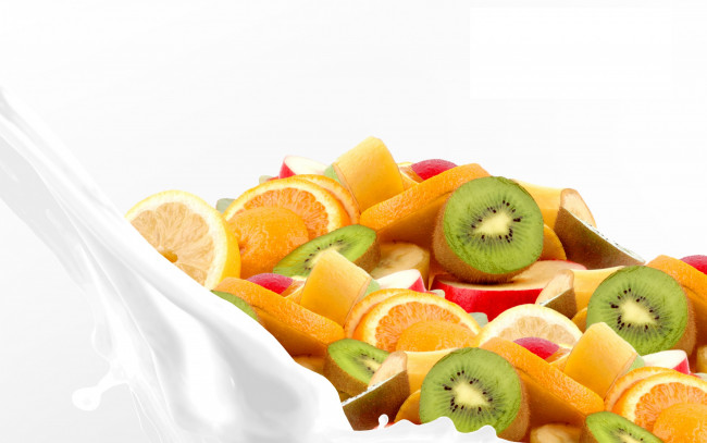 Обои картинки фото еда, фрукты,  ягоды, молоко, дольки