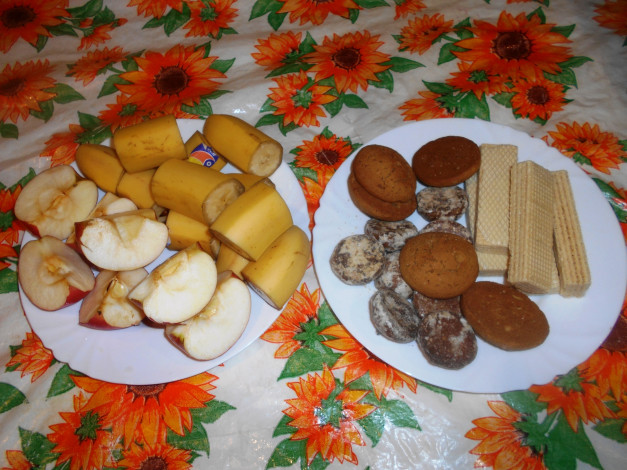 Обои картинки фото еда, бананы, вафли, печенье, яблоки
