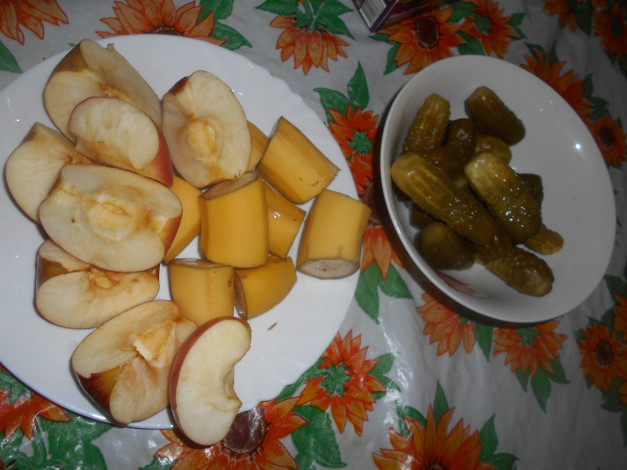 Обои картинки фото еда, бананы, яблоки, огурцы