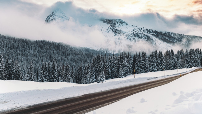 Обои картинки фото природа, дороги, дорога, снег, горы, лес