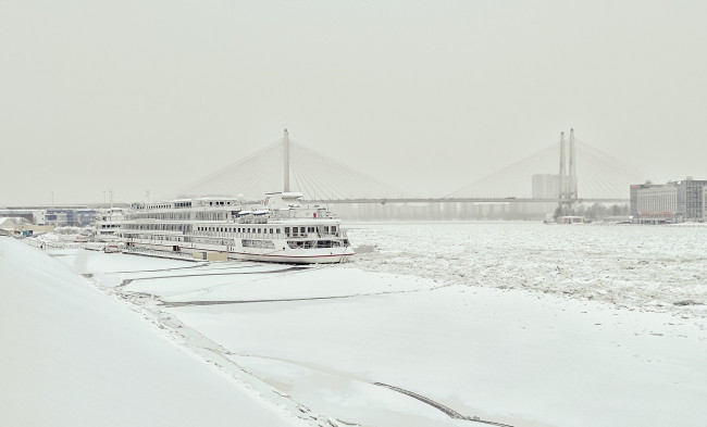 Обои картинки фото корабли, теплоходы, россия, пассажирский, порт, санкт-петербург