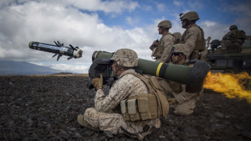 Картинка оружие армия спецназ джавелин fgm-148 javelin американский переносной противотанковый ракетный комплекс