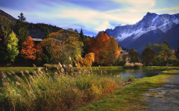 Картинка природа пейзажи горы день небо облака осень голубое река деревья