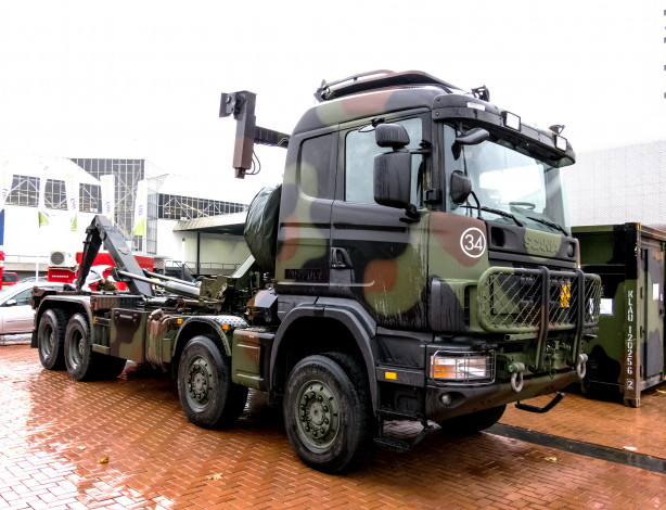 Обои картинки фото scania vau 165, техника, военная техника, тяжёлый, грузовик, седельный, тягач