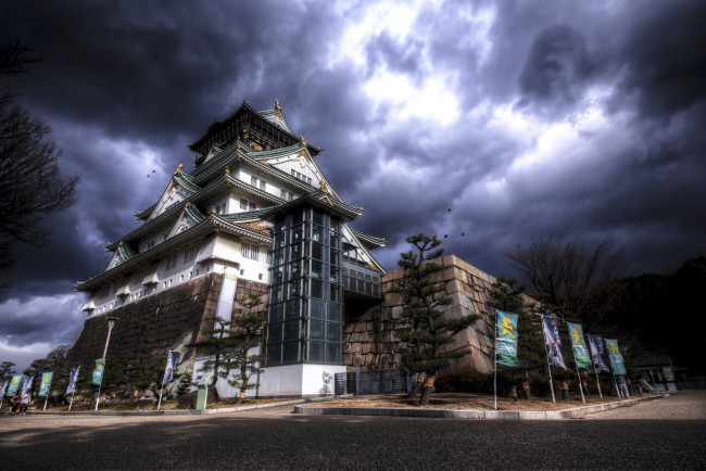 Обои картинки фото osaka castle, города, замки Японии, тучи, замок, сумрак