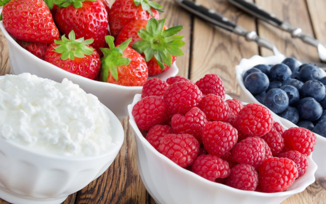 Обои картинки фото еда, фрукты,  ягоды, fresh, клубника, малина, raspberry, ягоды, blueberry, strawberry, творог, черника, berries