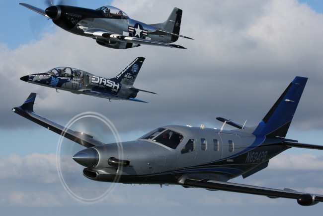 Обои картинки фото авиация, боевые самолёты, socata, tbm, l-39c, небо, полет, p-51d