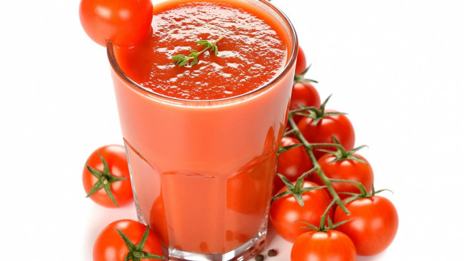 Обои картинки фото еда, напитки,  сок, помидоры, сок, томатный, томаты