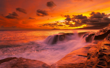 Картинка природа побережье закат небо облака море скалы берег