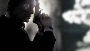 Картинка кино+фильмы 007 +casino+royale пистолет джеймс бонд