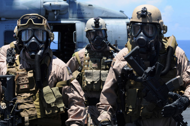 Обои картинки фото оружие, армия, спецназ, солдат, шлем
