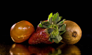 Картинка еда фрукты +ягоды мандарин киви клубника