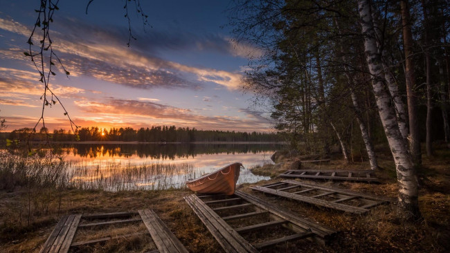 Обои картинки фото корабли, лодки,  шлюпки, финляндия, закат, озеро, берег, лодка