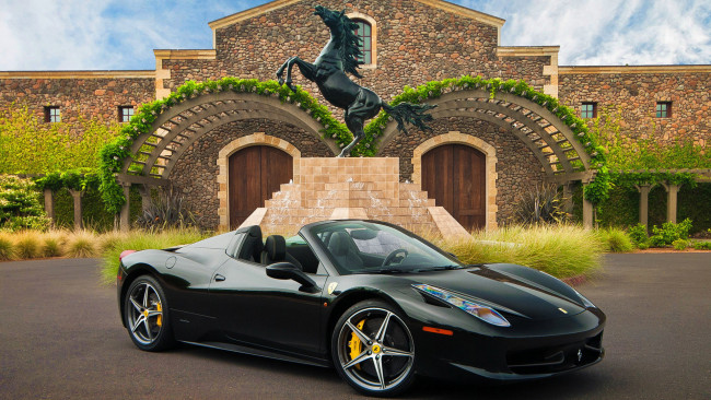 Обои картинки фото автомобили, ferrari, статуя, кабриолет, черный, конь, лошадь, фонтан, ворота, здание, особняк