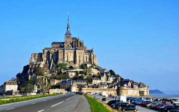 Картинка города крепость+мон-сен-мишель+ франция замок крепость