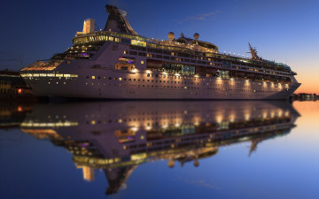 Картинка корабли лайнеры круизный корабль лайнер отражение огни вечер вода