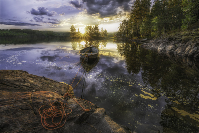 Обои картинки фото корабли, лодки,  шлюпки, лес, река, рассвет, лодка