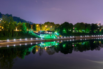 Картинка турин города турин+ италия водоем здание фонари ночь деревья